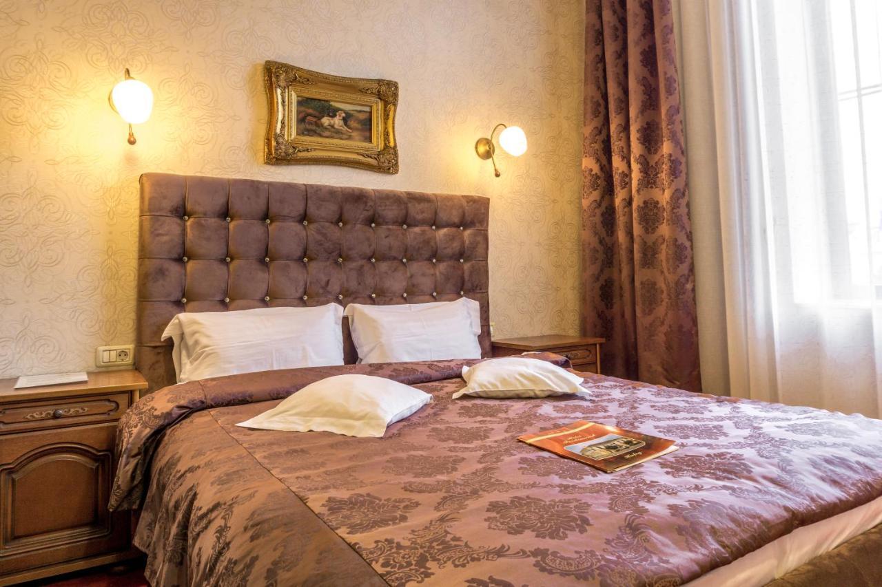 Haţeg Hotel Ferdinand מראה חיצוני תמונה