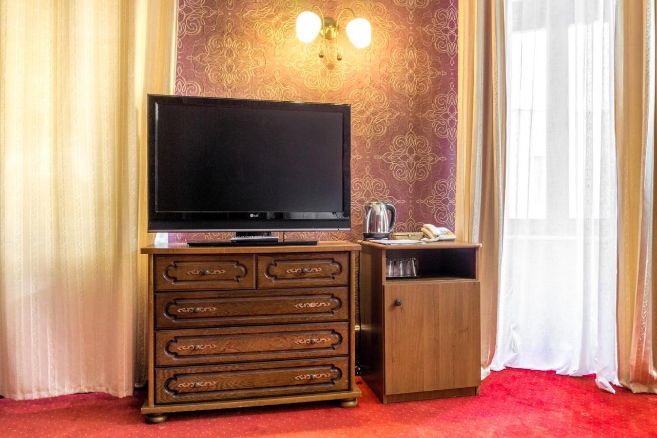 Haţeg Hotel Ferdinand מראה חיצוני תמונה