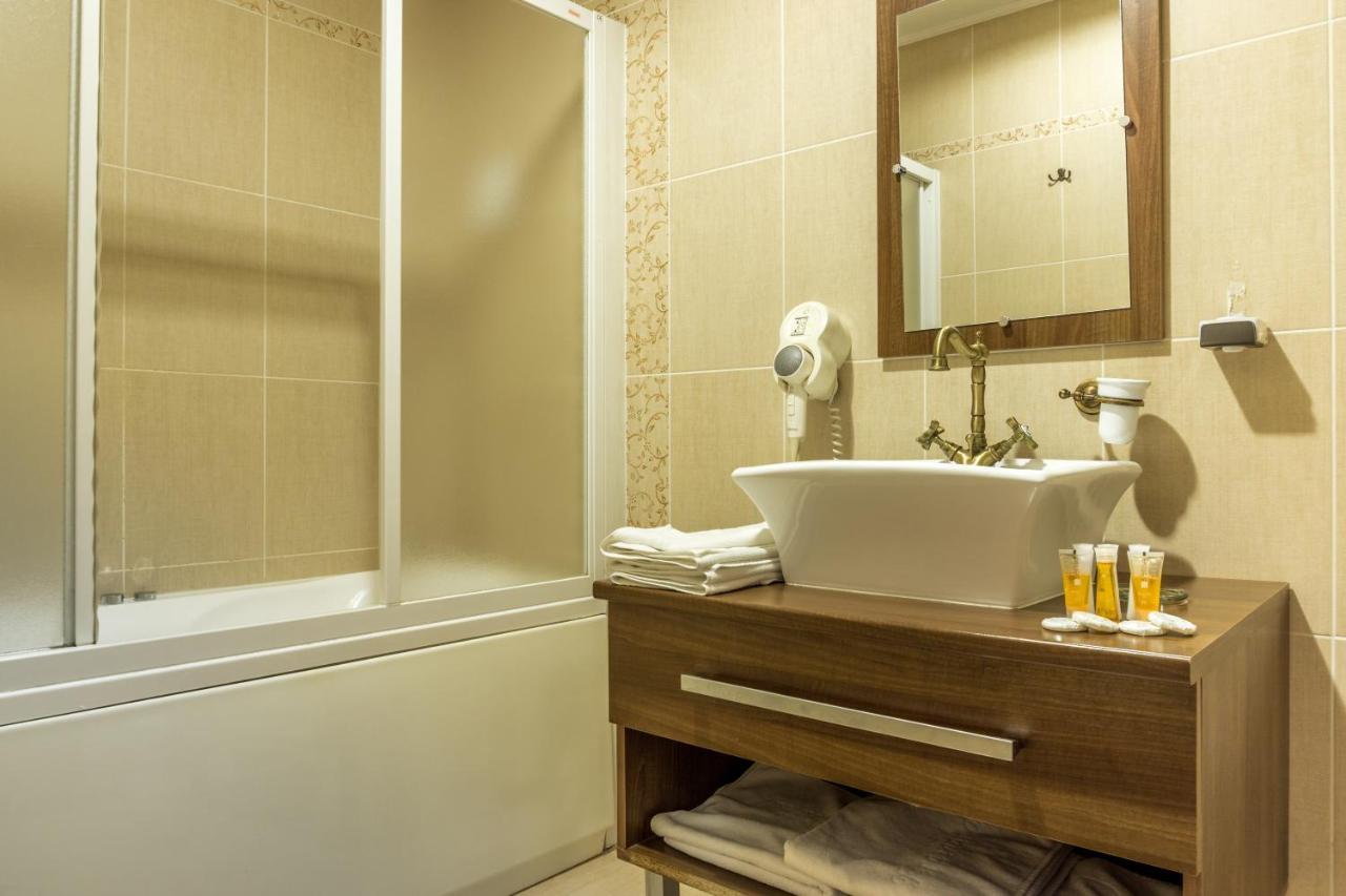 Haţeg Hotel Ferdinand מראה חיצוני תמונה